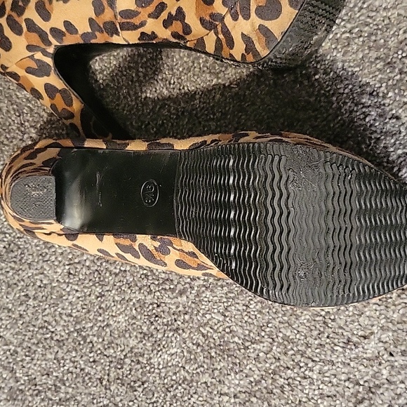 Mossimo cheetah heels size 9 1/2 nwot - Picture 3 of 4